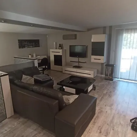 Grey Apartment Jastrzebie Zdroj Exterior photo