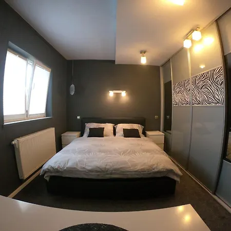 Grey Apartment Jastrzebie Zdroj Exterior photo